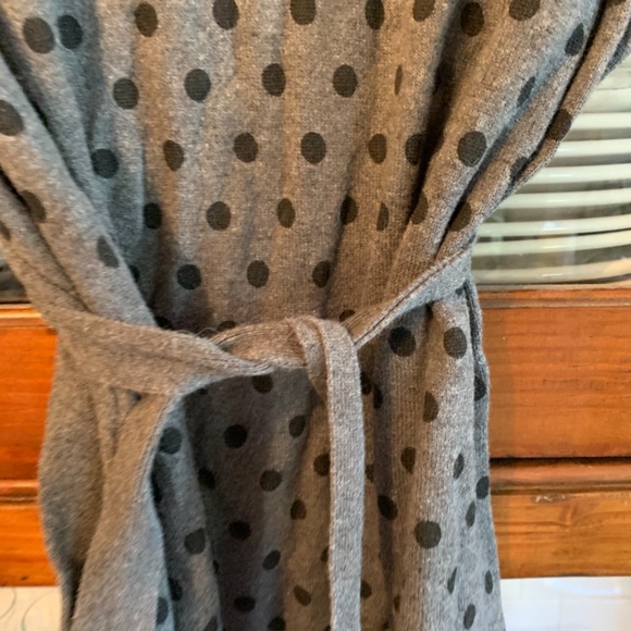 Two hearts maternity belted‎ sweater tee. Worn about 5 x - Picture 4 of 4